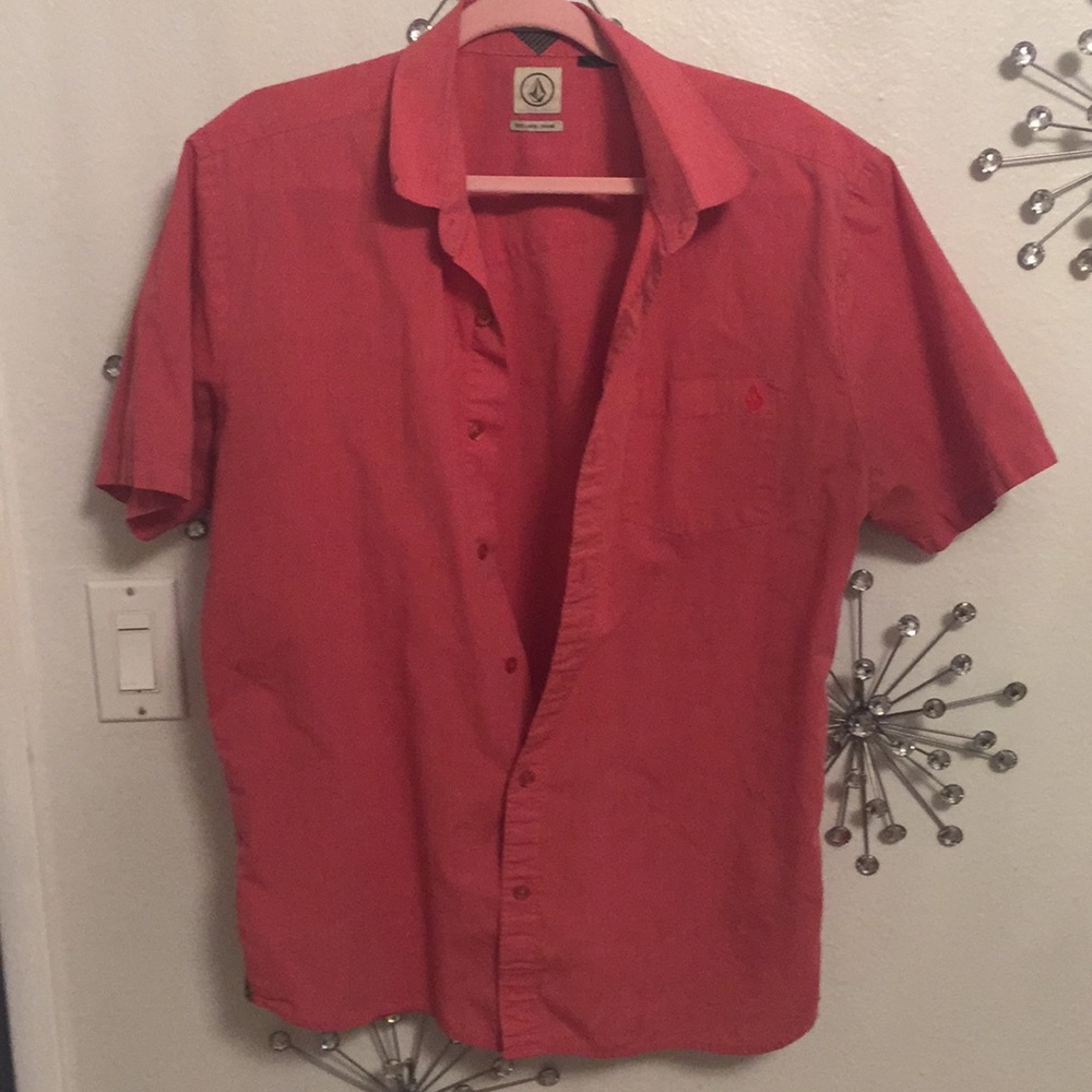 Volcom Button classic fit size Large
